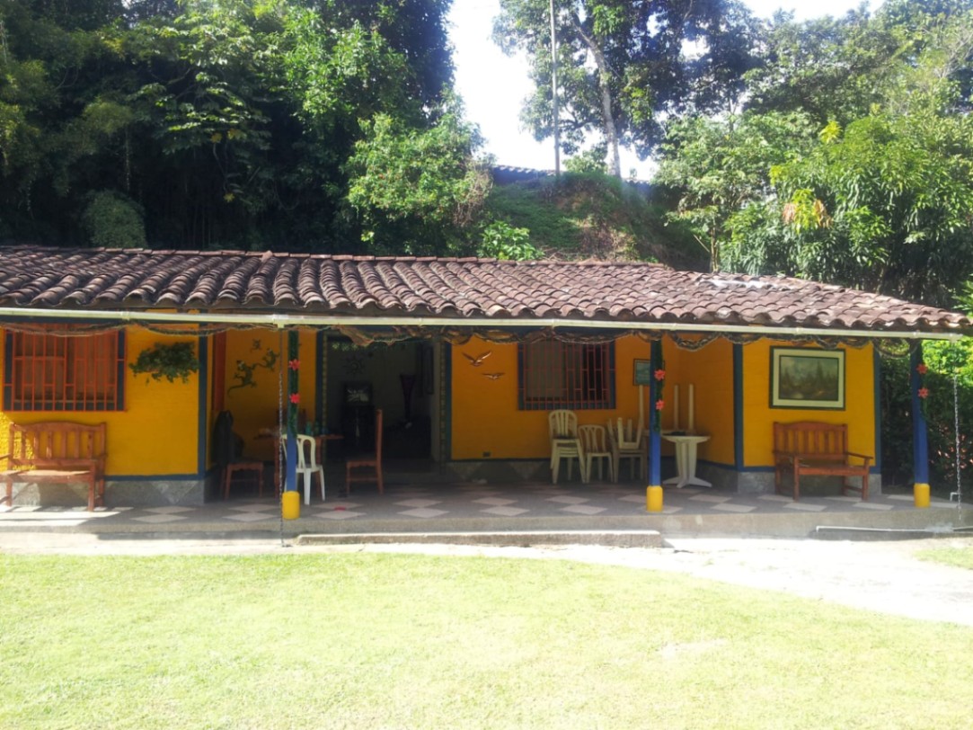 Cl. 12c, Barbosa, Antioquia, Colombia 3